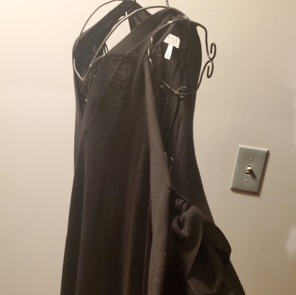 Slit sleeve sweater - Picture 3 of 5